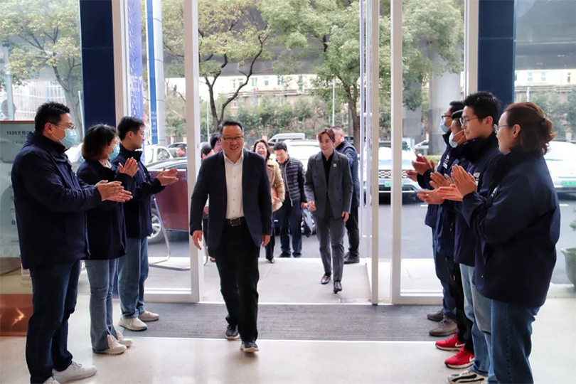 民建领导亲临上海科达企业进行现场参观与指导